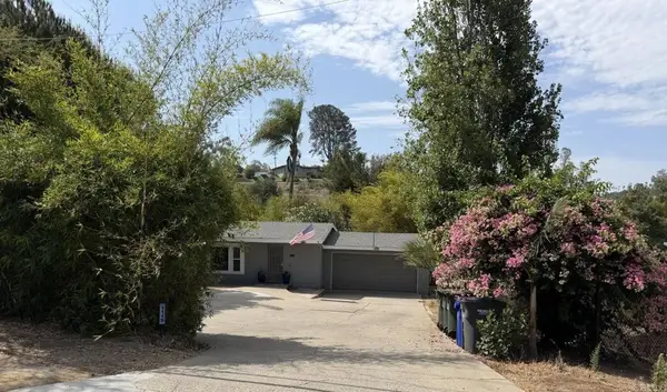 1119 Monte Vista Drive, Vista, CA 92084