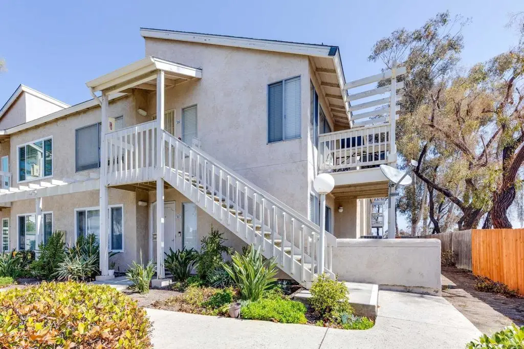 201 Diamond Way #222, Vista, CA 92083 - #1