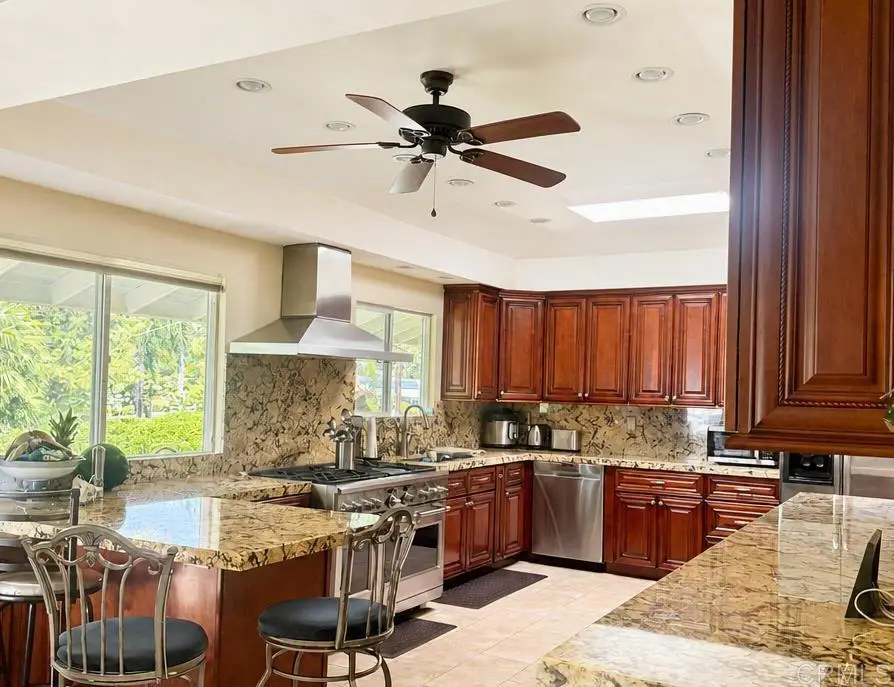 2125 Walnut Lane, Vista, CA 92084 - #2