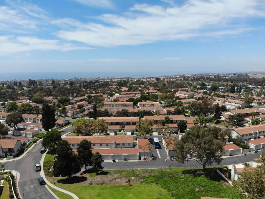 6854 Maple Leaf Dr, Carlsbad, CA 92011 - #3