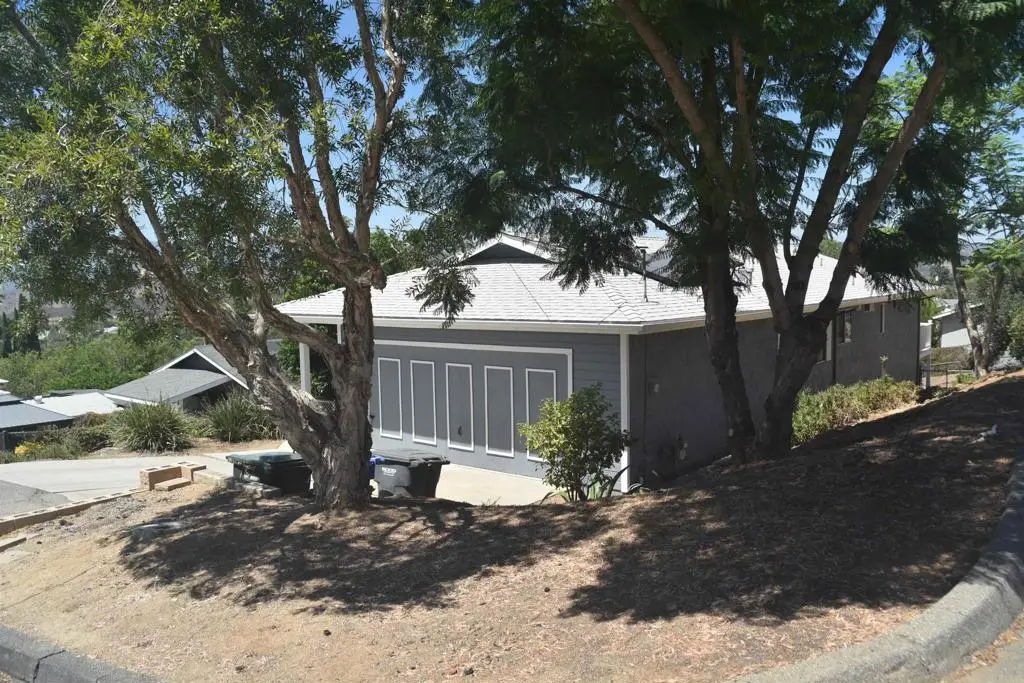 604 Porter Street, Fallbrook, CA 92028 - #1