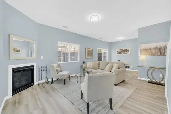 467 Calle Elagante, Vista, CA 92083