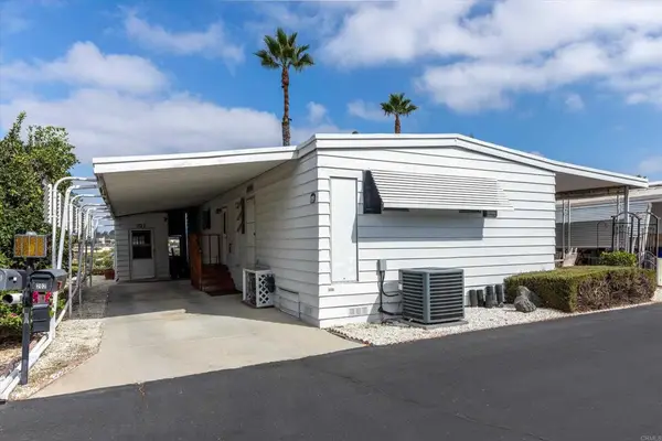 718 Sycamore Ave #202, Vista, CA 92083