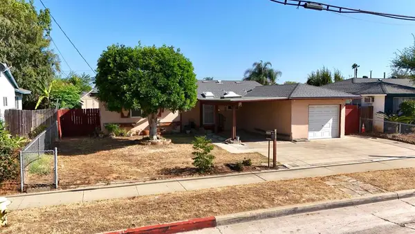 2039 E Lincoln Ave, Escondido, CA 92027