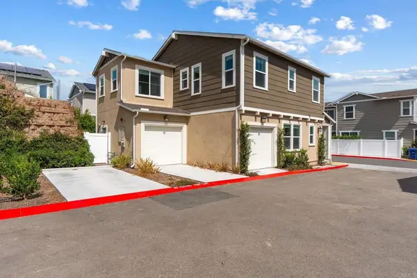 1515 Wingwood Lane, Vista, CA 92083