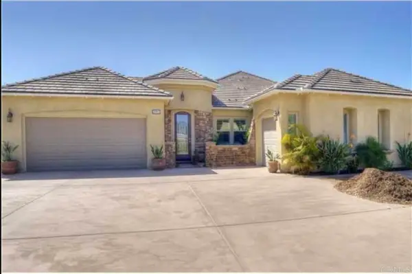 3041 Rue Montreux, Escondido, CA 92026