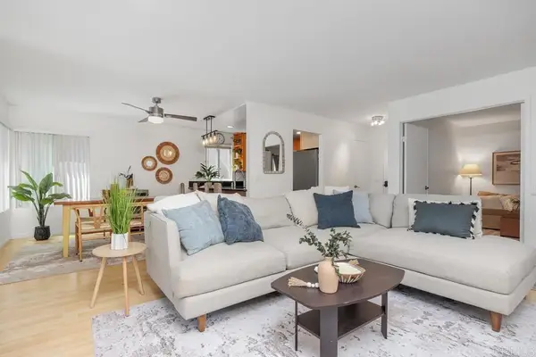 930 Via Mil Cumbres #35, Solana Beach, CA 92075