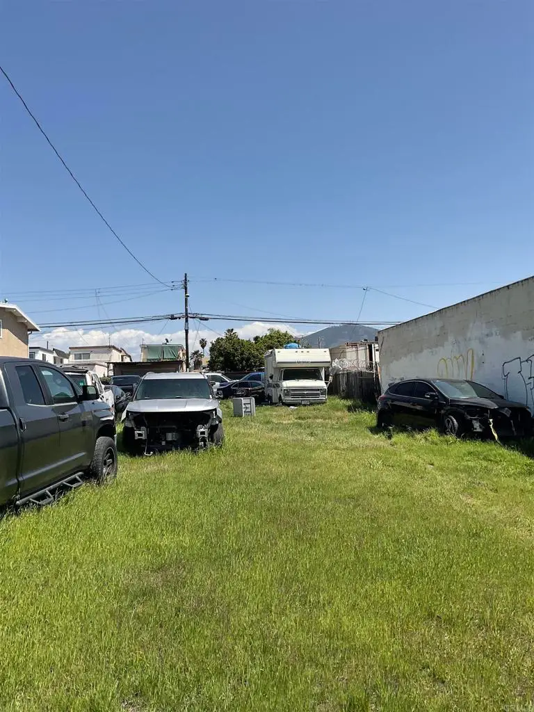 749 Grand Ave, Spring Valley, CA 91977 - #2
