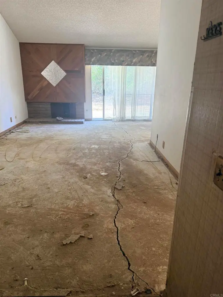 1902 Blackhawk Avenue, Oceanside, CA 92056 - #2