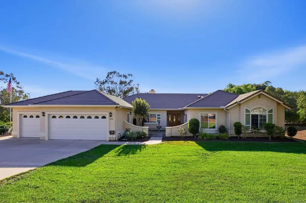 1352 Tierra Roja Drive, Fallbrook, CA 92028 - #1