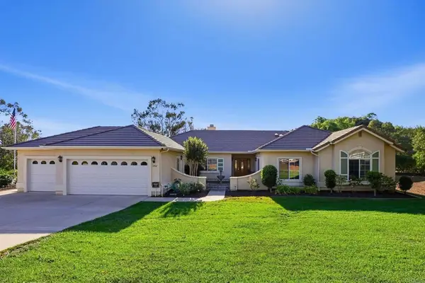 1352 Tierra Roja Drive, Fallbrook, CA 92028