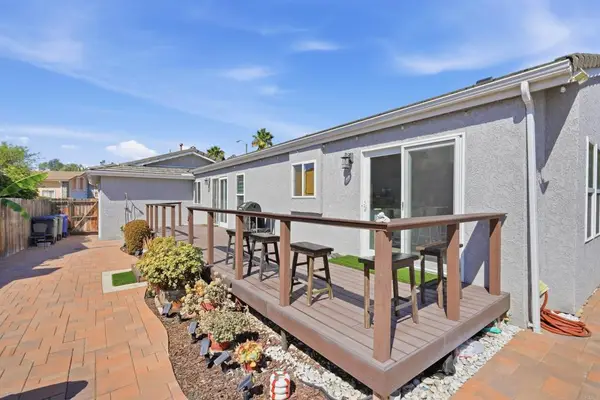 2326 Azure Lane, Vista, CA 92081