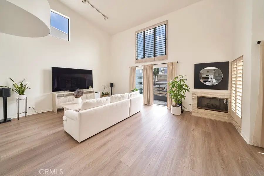 1617 S Beverly Glen Boulevard #303, Los Angeles, CA 90024 - Image #2