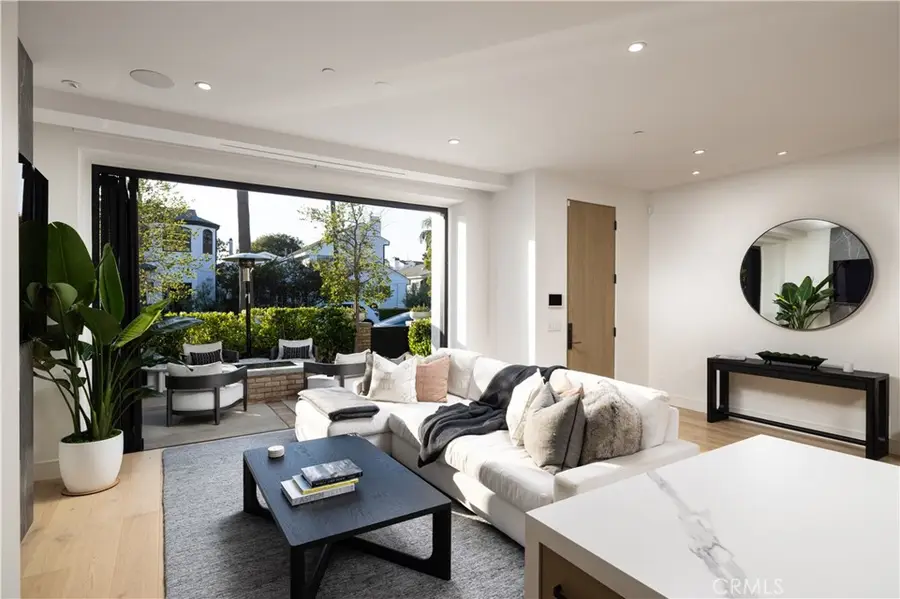 508 Goldenrod Avenue, Corona Del Mar, CA 92625 - Image #3