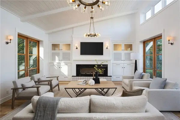 2217 Laurel Place, Newport Beach, CA 92663