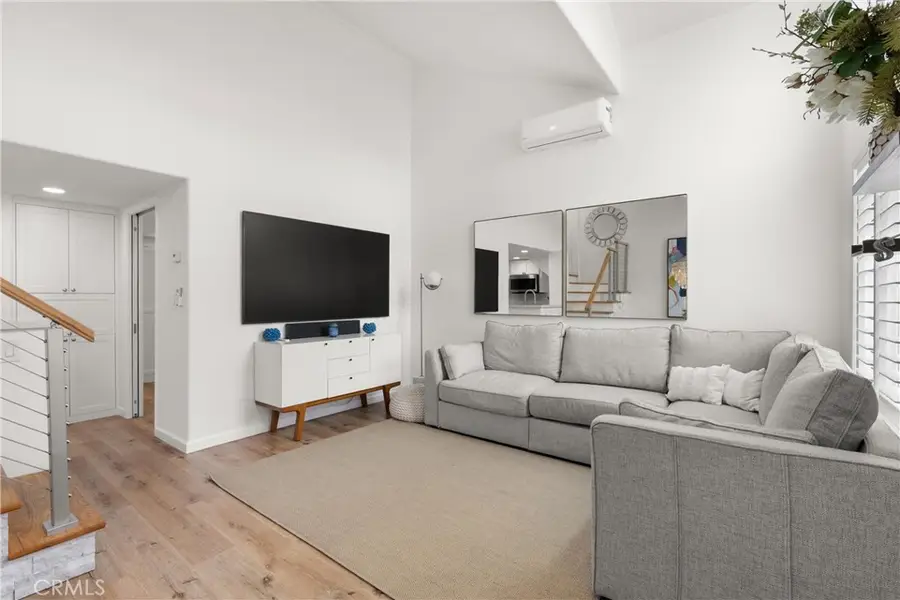 11 Bolivar Street, Newport Beach, CA 92663 - Image #3