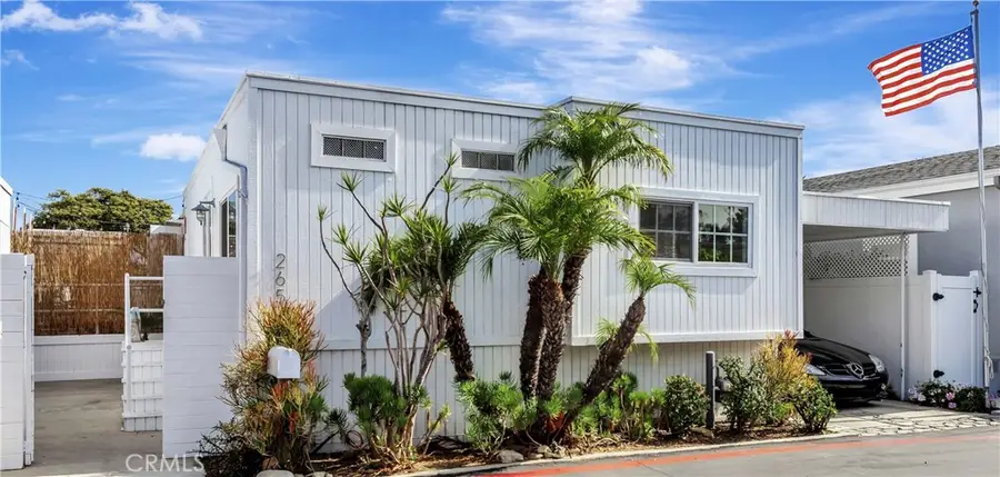 265 Mayflower, Newport Beach, CA 92660 - Image #3