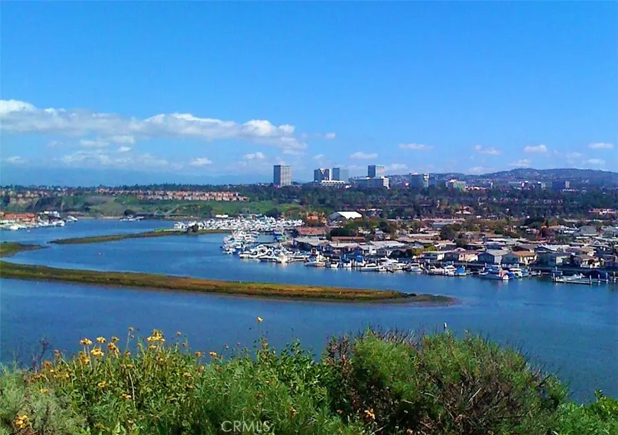 237 Plymouth Avenue, Newport Beach, CA 92660 - Image #2