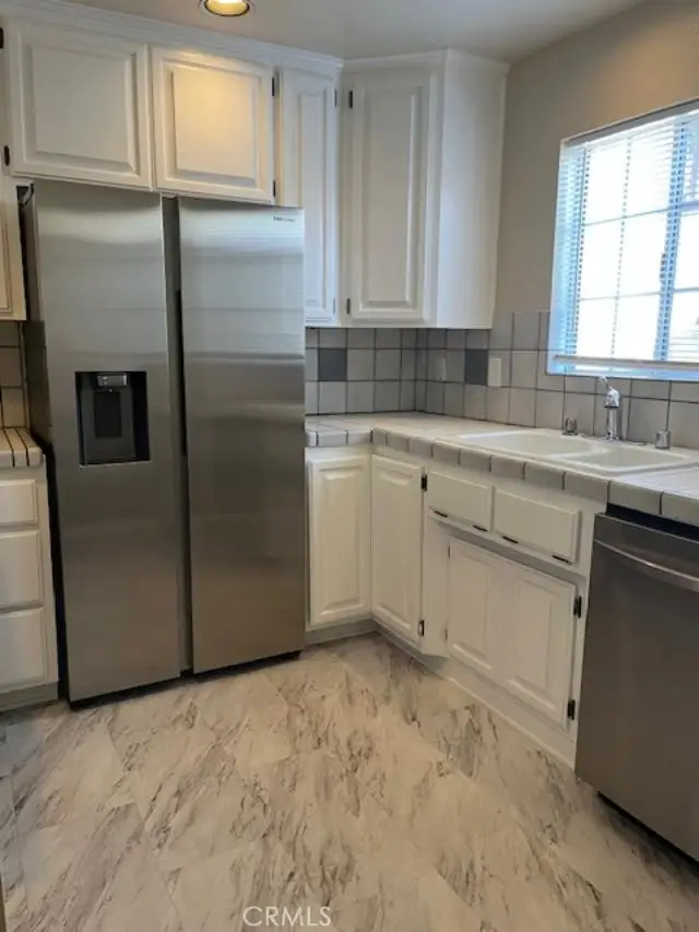 210 210 1/2 NW Glendora, Long Beach, CA 90803 - Image #3