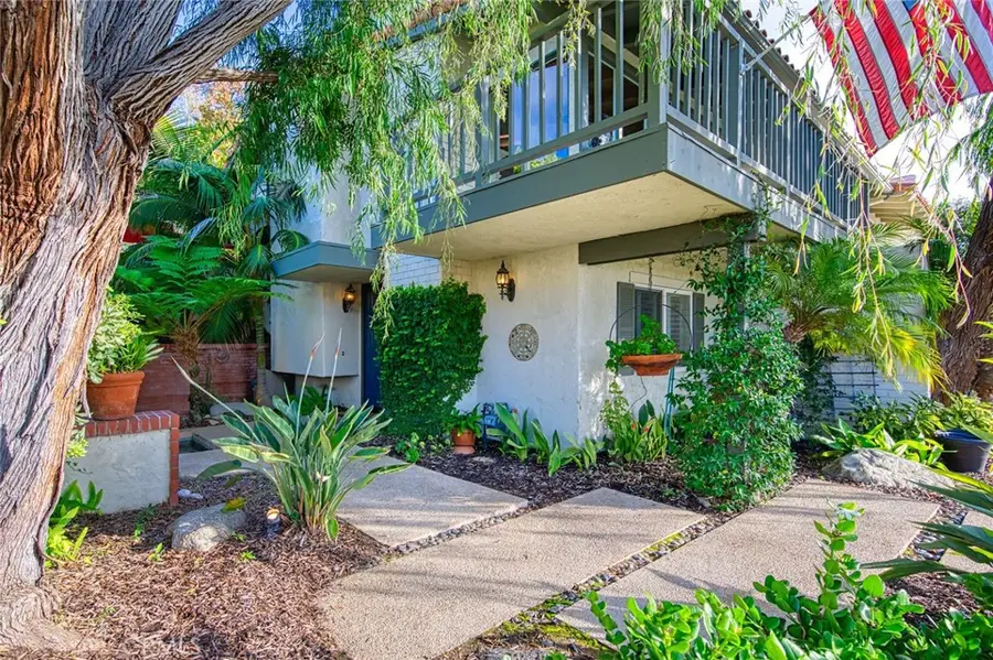 2134 Vista Entrada, Newport Beach, CA 92660 - Image #2