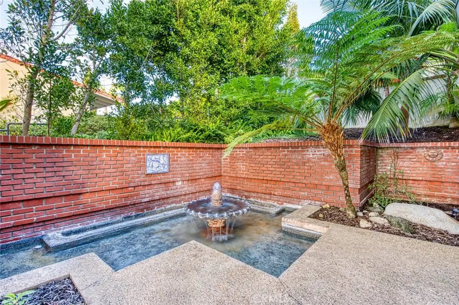 2134 Vista Entrada, Newport Beach, CA 92660 - Image #3