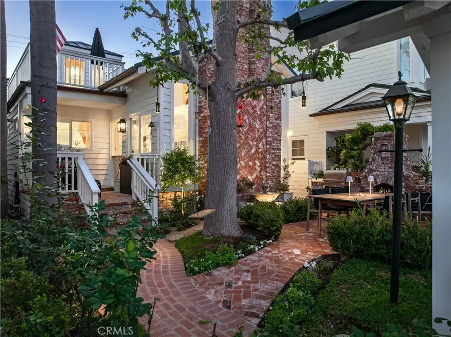 209 Diamond, Newport Beach, CA 92662 - #3