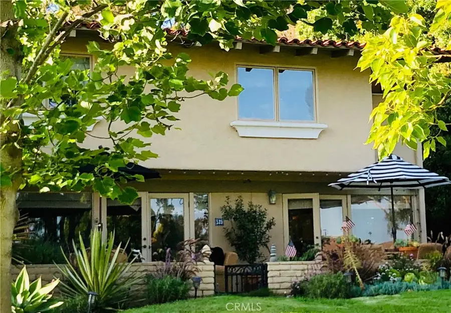 539 Vista Flora, Newport Beach, CA 92660 - Image #2