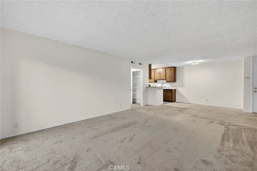 576 N Bellflower #101, Long Beach, CA 90814 - Image #2