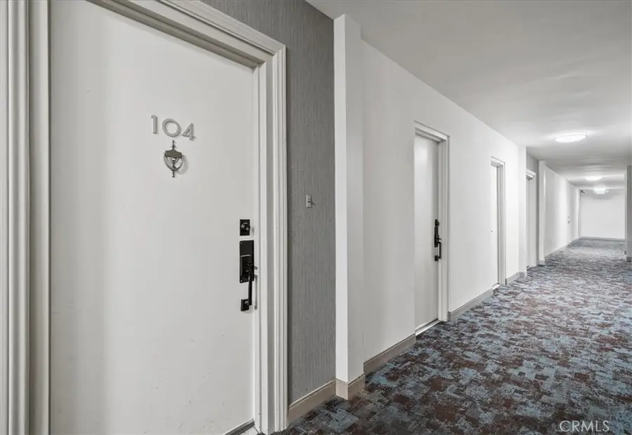 1045 N Kings Road #104, West Hollywood, CA 90069 - #3