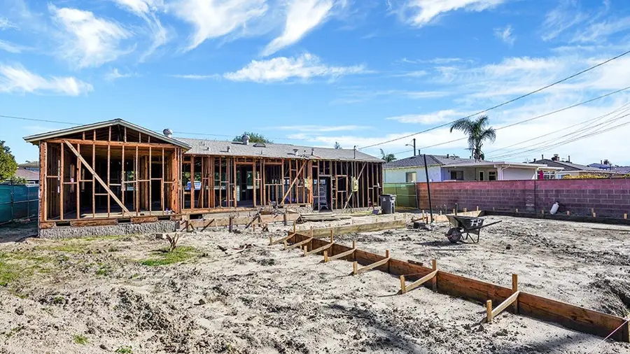 209 N Dahlia Drive, Anaheim, CA 92801 - Image #2