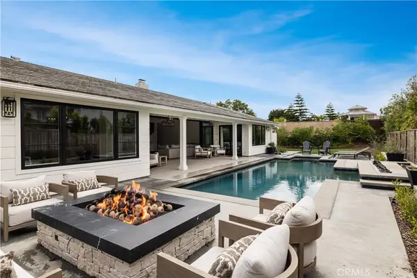 1 San Martin Way, Corona Del Mar, CA 92625