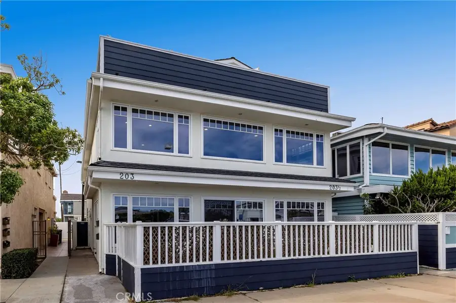 203 8th St, Newport Beach, CA 92661 - #2