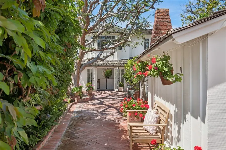 2571 Waverly Drive, Newport Beach, CA 92663 - #2