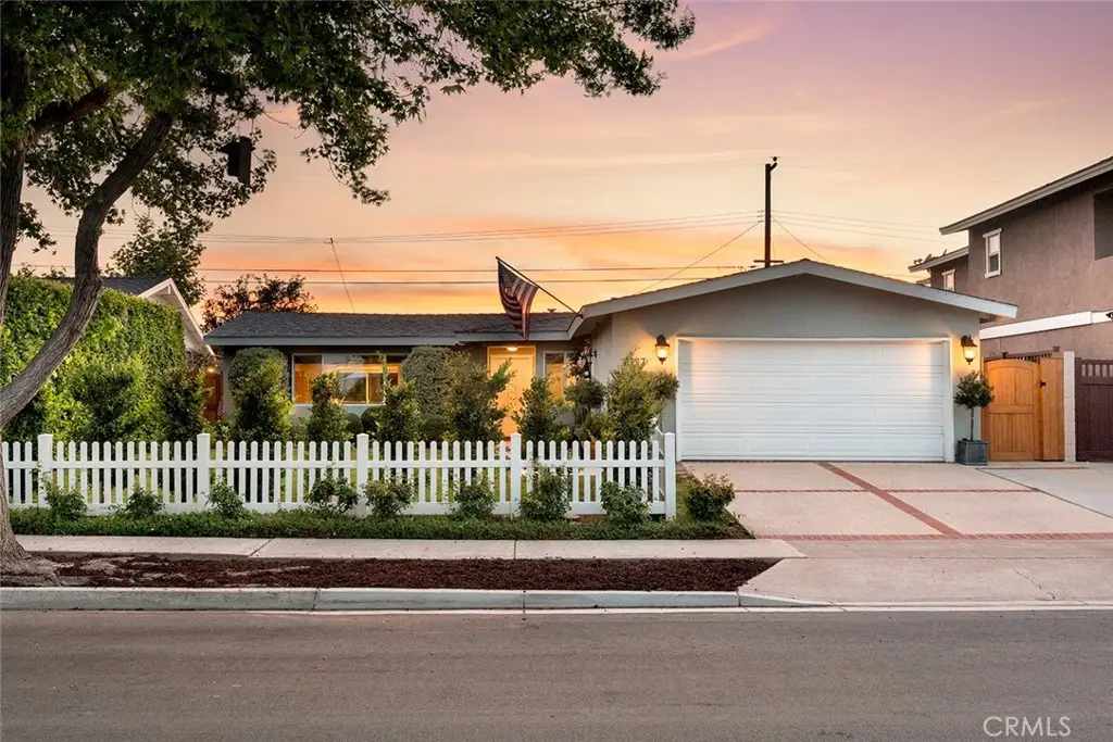 3217 Montana, Costa Mesa, CA 92626 - #1