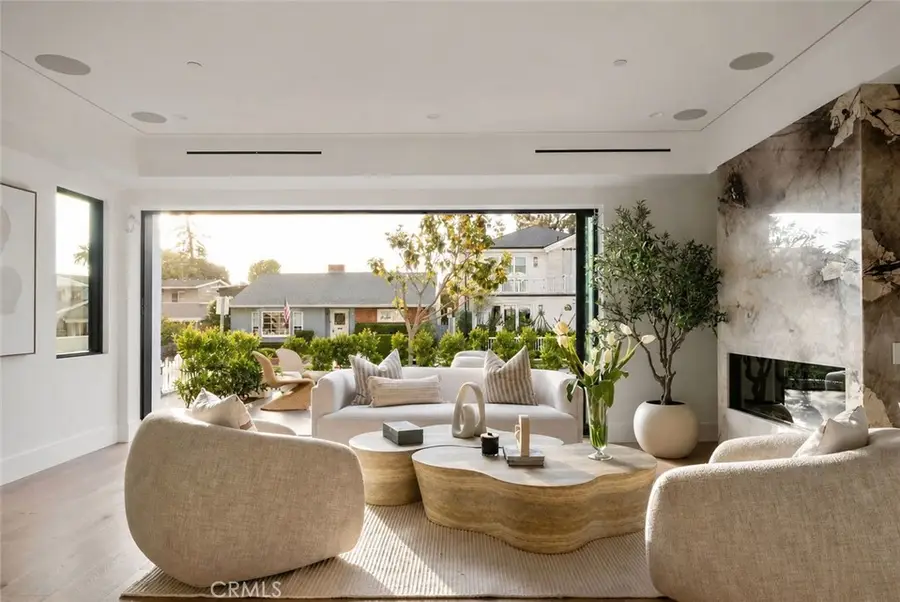 518 Poinsettia Avenue, Corona Del Mar, CA 92625 - #2