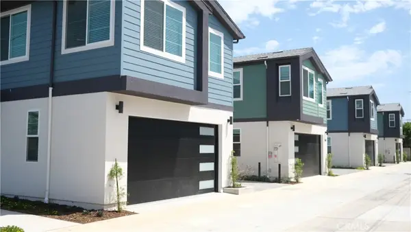 547 Bernard Street, Costa Mesa, CA 92627