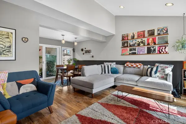 1090 Westward Lane #5, Costa Mesa, CA 92627