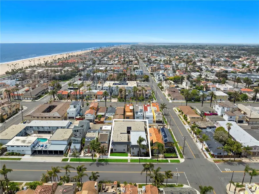 221 10th Street, Huntington Beach, CA 92648 - #2
