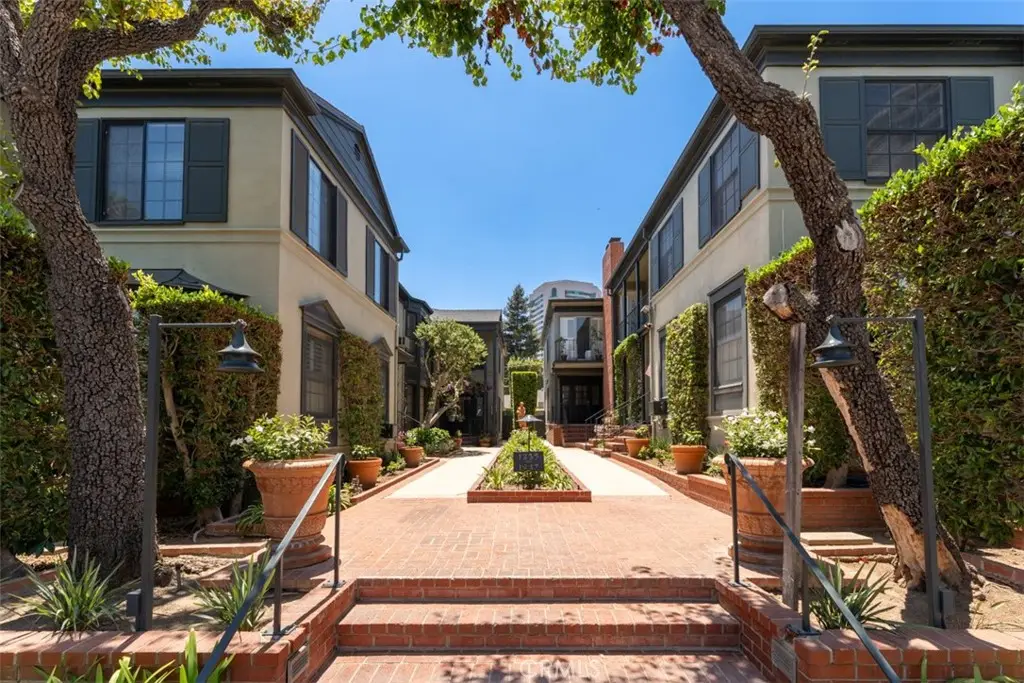 1235 S Beverly Glen Boulevard, Los Angeles, CA 90024 - #1