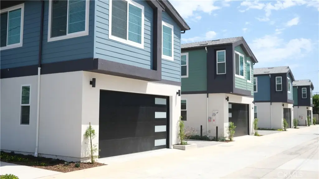 549 Bernard, Costa Mesa, CA 92660 - #1