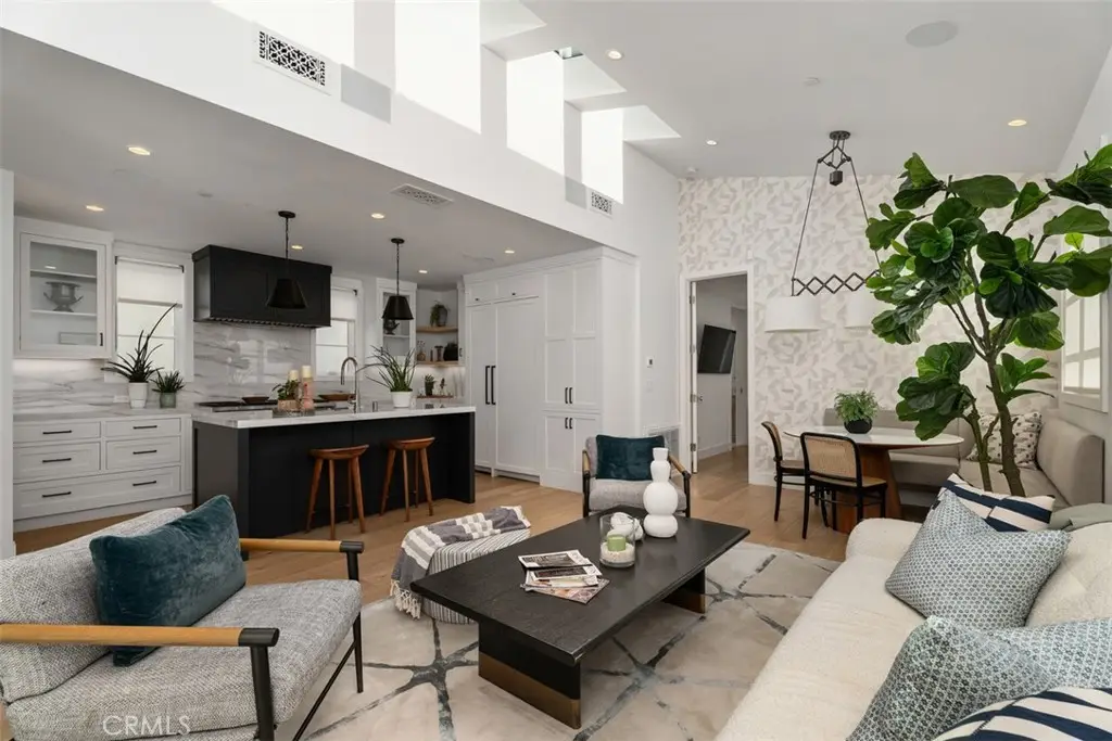 418 1/2 Larkspur, Corona Del Mar, CA 92625 - #1