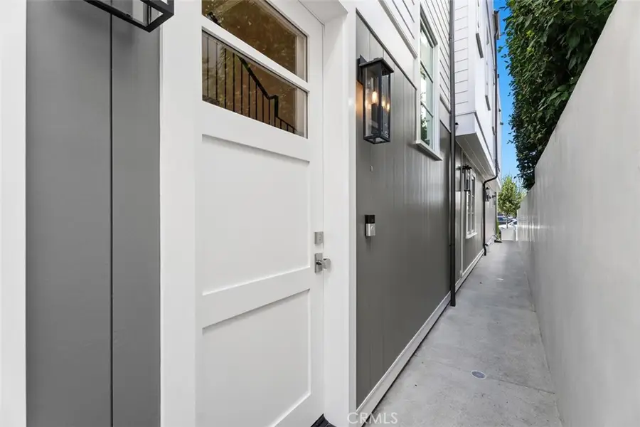 418 1/2 Larkspur, Corona Del Mar, CA 92625 - #3