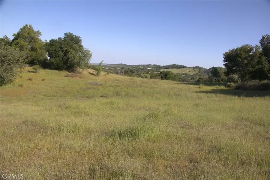 74650 Interlake, Bradley, CA 93426 - #2