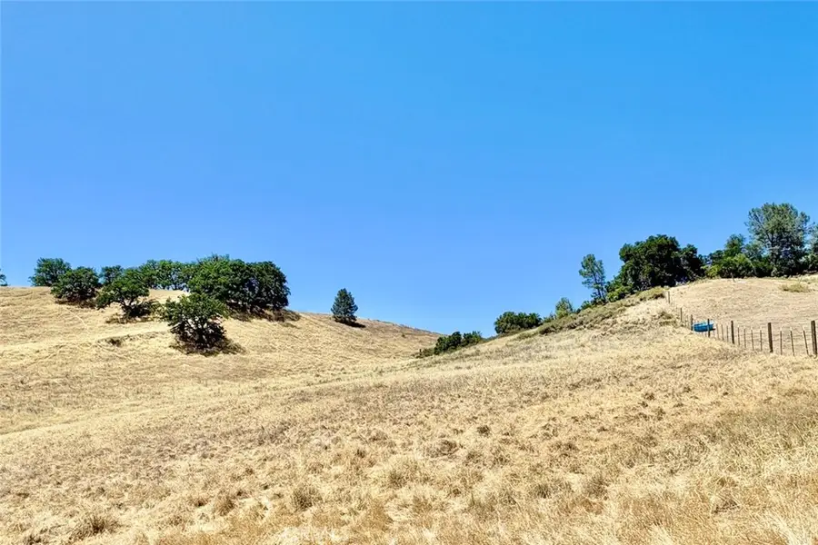 76310 Bryson Hesperia Road, Bradley, CA 93426 - Image #2