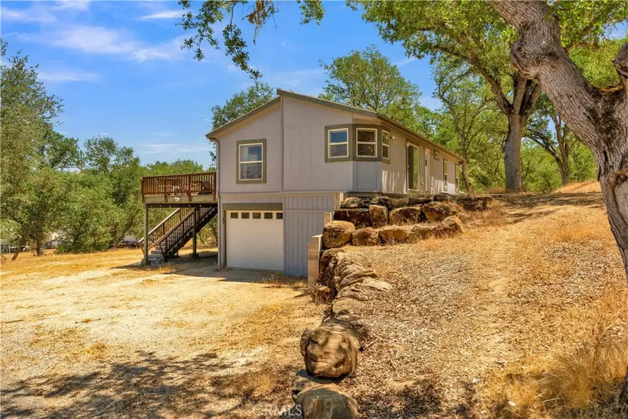11011 S Shore Drive, Paso Robles, CA 93446 - Image #2