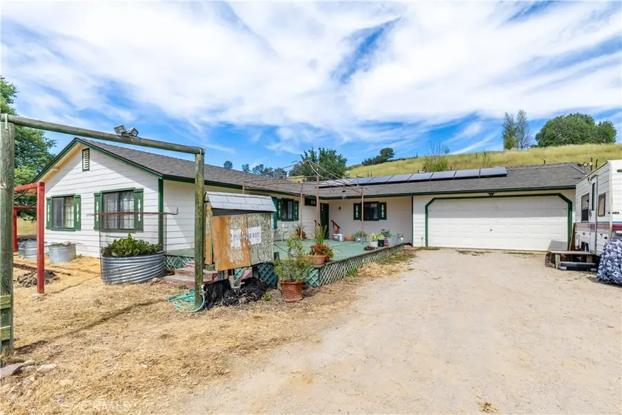 70331 Vineyard Canyon Rd., Parkfield, CA 93451 - #3
