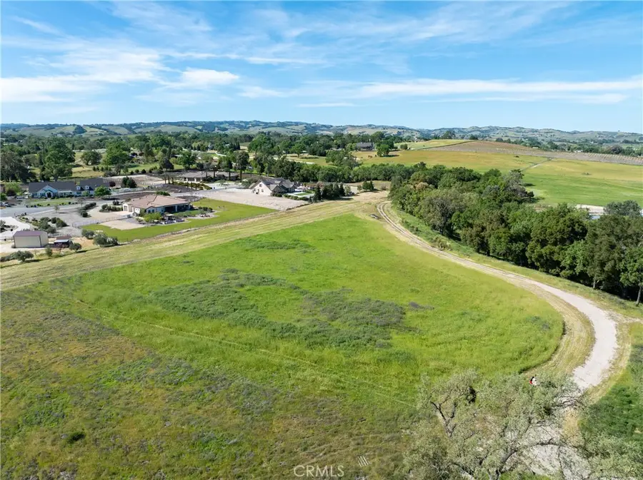 8 Championship Lane, Templeton, CA 93465 - #2