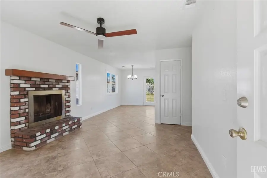 624 Tucker Street, Arvin, CA 93203 - #2