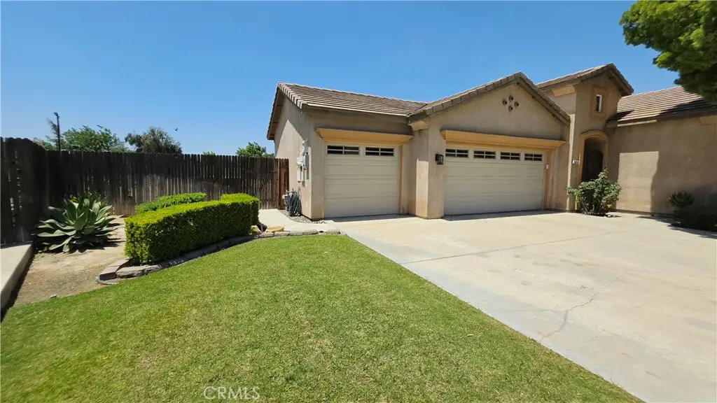 6813 Cobalt, Bakersfield, CA 93313 - #1