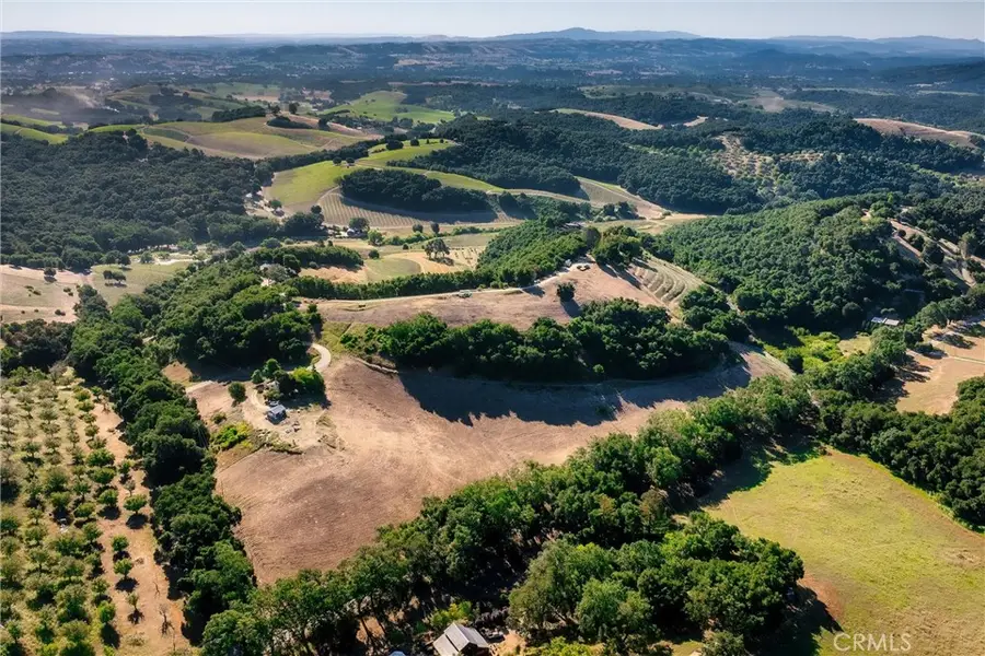 3180 Willow Creek Road, Paso Robles, CA 93446 - #3